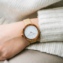 Inspired by contemporary Nordic minimalism. The NORDIC Oslo Beige features a 36mm diameter white zebra wood case with a white dial and rose gold details. Handmade from sustainably sourced wood combined with a beige sustainable vegan leather strap.