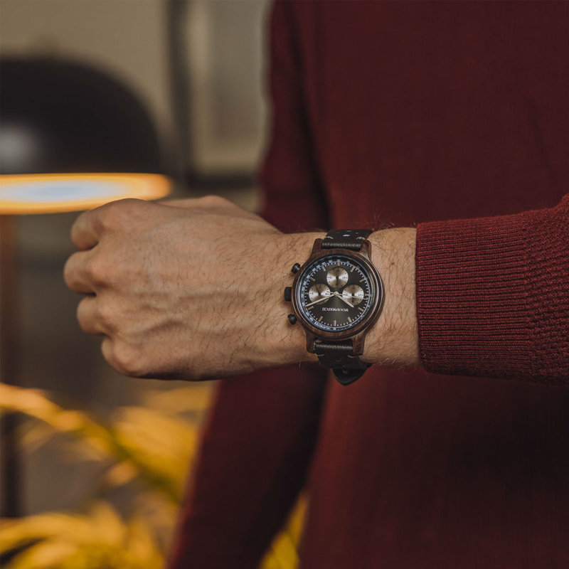 The Chrono Night Sky is made from leadwood and features a double layered deep black dial with silver details. Comes with a cactus leather strap in matching black, extremely soft and durable, made from cactus leaves from Mexico.