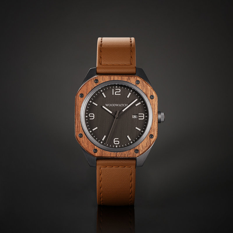 El RANGER rinde homenaje a las partes fundamentales de los instrumentos de aviones tácticos y combina un bisel atornillado único con un diseño industrial.  Los instrumentos de aviación son legibles en todo momento, por lo que el RANGER presenta un dial co