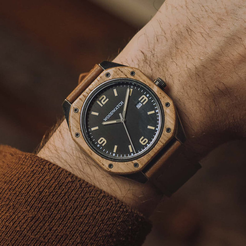 The first watch in history that is crafted from reclaimed oak barrels used to make red wine in Bordeaux, France. Carefully taken apart, the oak wood from barrels has been reworked into these truly unique timepieces. Each watch is numbered 001 - 300, a hom