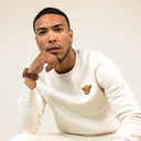 Zachte unisex sweater met lange mouwen en ronde hals. Gemaakt van 85% biologisch katoen en 15% gerecycled polyester, met geborduurd Harvey logo.