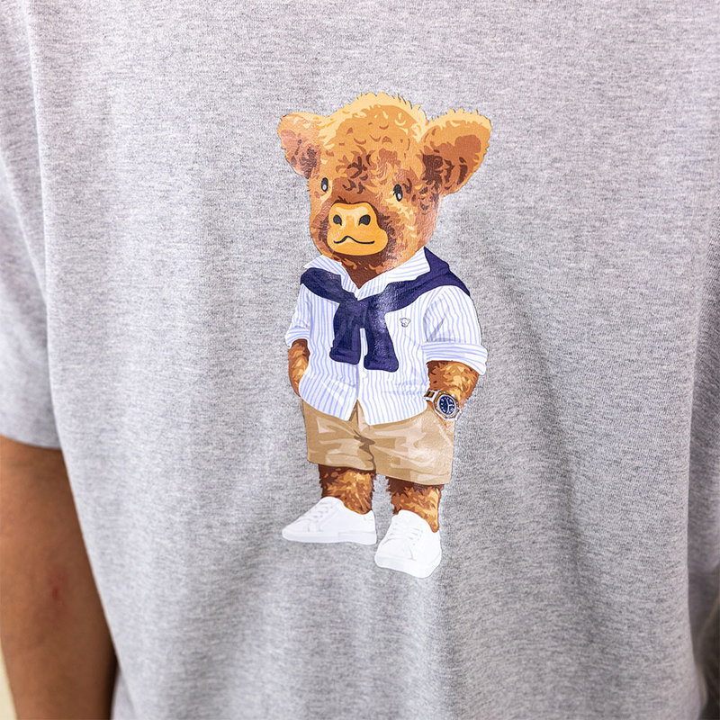 Premium heavyweight unisex T-shirt met korte mouwen en een ronde hals, gemaakt van 100% biologisch katoen en voorzien van een full body Harvey print.