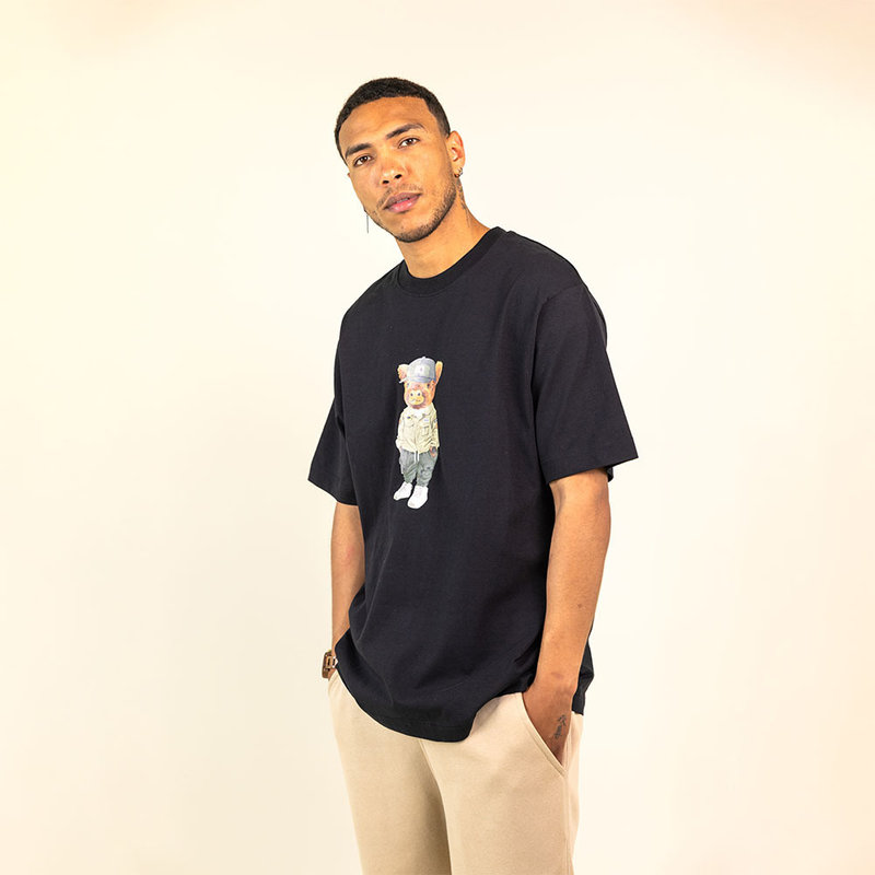 Premium heavyweight unisex T-shirt met korte mouwen en een ronde hals, gemaakt van 100% biologisch katoen en voorzien van een full body Harvey print.