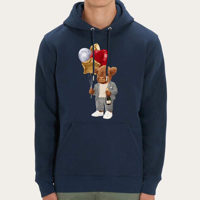 Weicher, langärmeliger Unisex-Hoodie mit doppellagiger Kapuze und Kängurutasche auf der Vorderseite. Hergestellt aus 85 % Bio-Baumwolle und 15 % recyceltem Polyester, mit ganzflächigem Harey-Druck.