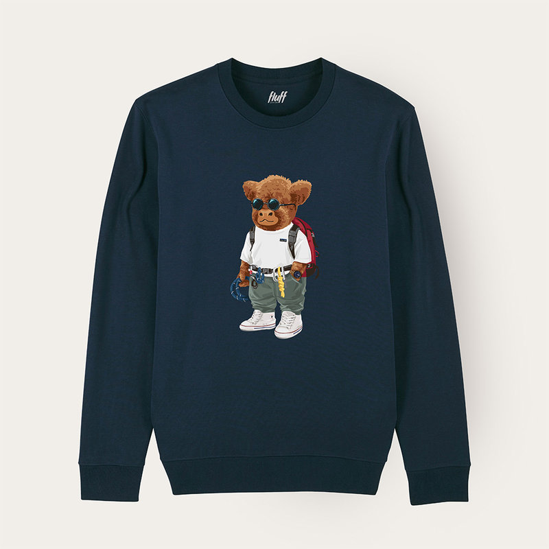 Soft unisex long-sleeved sweater with a round neck. Made of 85% organic cotton and 15% recycled polyester, featuring a full body Harvey print.