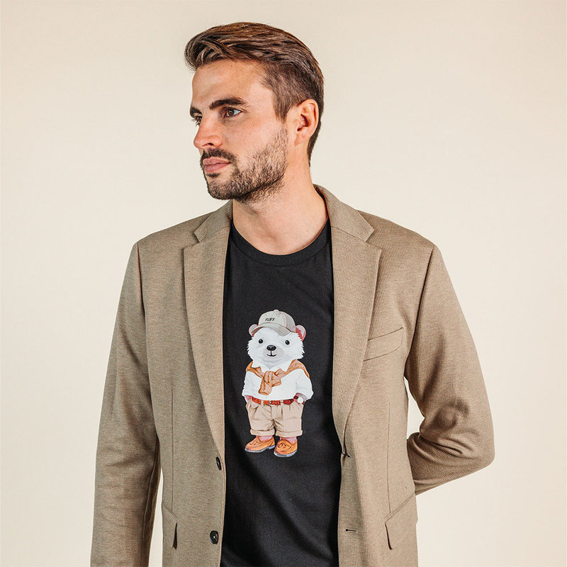 Weiches Unisex-Kurzarm-T-Shirt mit Rundhalsausschnitt, aus 100% Bio-Baumwolle und mit Ganzkörper Harry Hedgehog.
