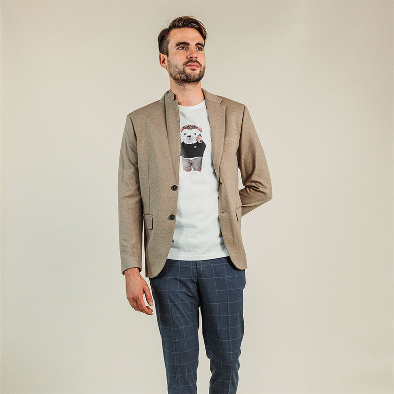 Zacht unisex T-shirt met korte mouwen en ronde hals, gemaakt van 100% biologisch katoen en voorzien van een Harry Hedgehog print.