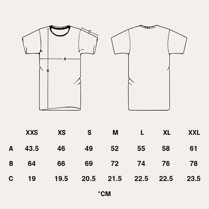 Soft unisex short-sleeved t-shirt with a round neck, made of 100% organic cotton and featuring a full body Peter Panda.