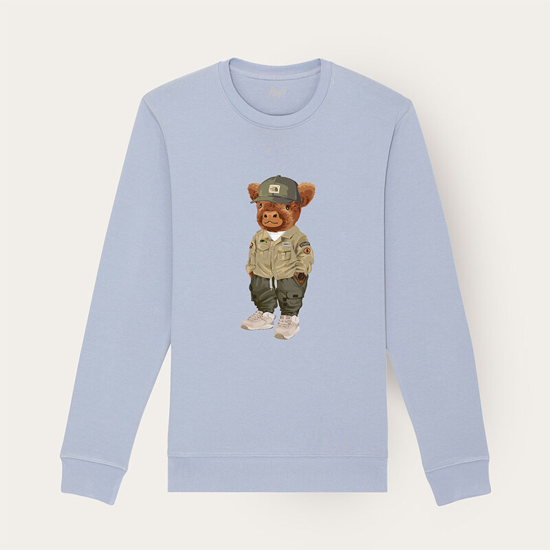 Soft unisex long-sleeved sweater with a round neck. Made of 85% organic cotton and 15% recycled polyester, featuring a full body Harvey print.