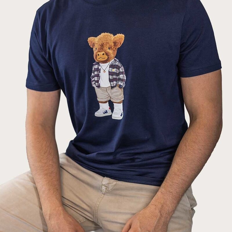 Soft unisex short-sleeved t-shirt with a round neck, made of 100% organic and recycled cotton and featuring a full body Harvey.