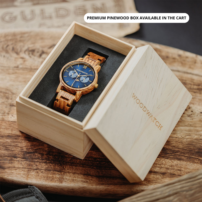 Die CLASSIC Kollection überdenkt auf raffinierte Weise die Ästhetik einer WoodWatch. Die schlanken Gehäuse geben einen klassischen Eindruck und verfügen über eine einzigartige Mondphasenbewegung und zwei zusätzliche Hilfszifferblätter mit Wochen- und Mona