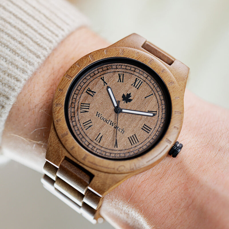 Rendi indimenticabile questa stagione festiva con la Scatola Regalo WoodWatch.