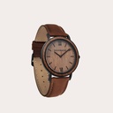 De Pecan Band is gemaakt van lichtbruin gekleurd, echt leer en uitgerust met een metalen sluiting. De Pecan Band 18mm past op de 40mm MINIMAL Collection.