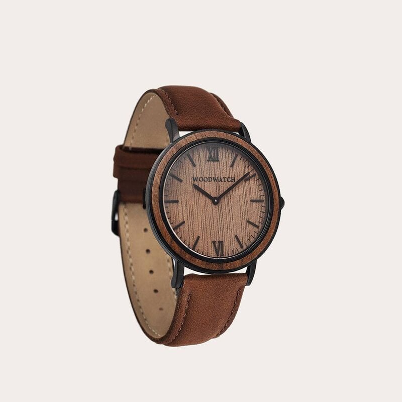 De Pecan Band is gemaakt van lichtbruin gekleurd, echt leer en uitgerust met een metalen sluiting. De Pecan Band 18mm past op de 40mm MINIMAL Collection.