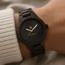 De energie die je krijgt alleen al bij de gedachte aan een nieuw avontuur. Dit is het idee waaruit de ORIGINAL Collectie is ontstaan. Hand-gemaakte, houten horloges die de rauwe aspecten van de natuur belichten, welke de wereld zijn schoonheid verschaffen
