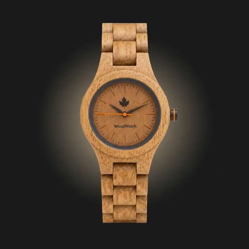 La Collection CORE tire son nom d’une qualité de bois exceptionnelle récolté au coeur même des arbres . Le design sportif est parfait pour les amateurs d’escapades en forêt et les aventuriers. Les montres sont disponibles en deux diamètres pour les hommes