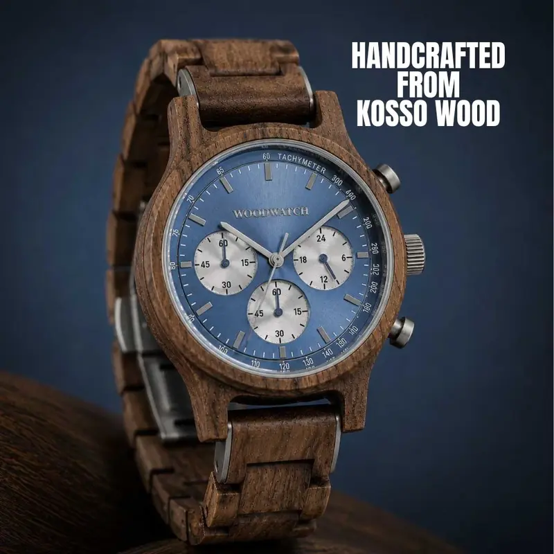 Die Chrono Mariner Kosso ist aus Kosso-Holz gefertigt und verfügt über ein doppelschichtiges, blaues Zifferblatt mit silbernen Details.