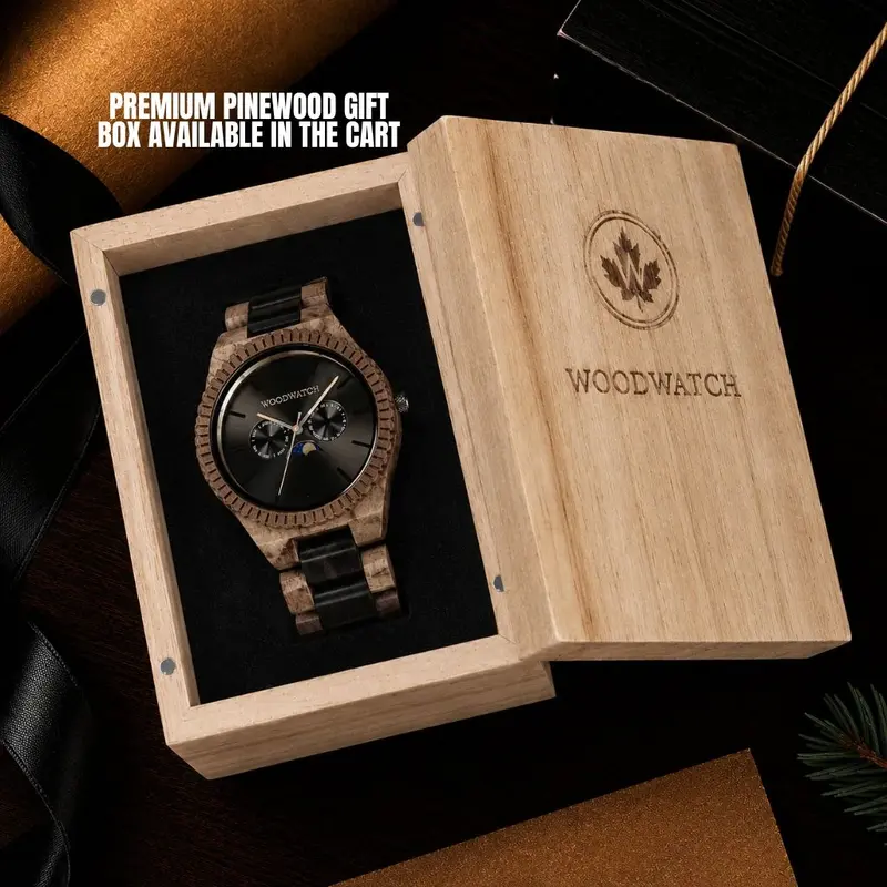 Cette montre premium inclut l’affichage des phases lunaires, et combine un nouveau type de bois avec de luxueux cadrans et des plaques arrière en acier inoxydable. Au coeur du boitier se trouvent deux nouveaux sous cadrans multifonctions affichant la sema