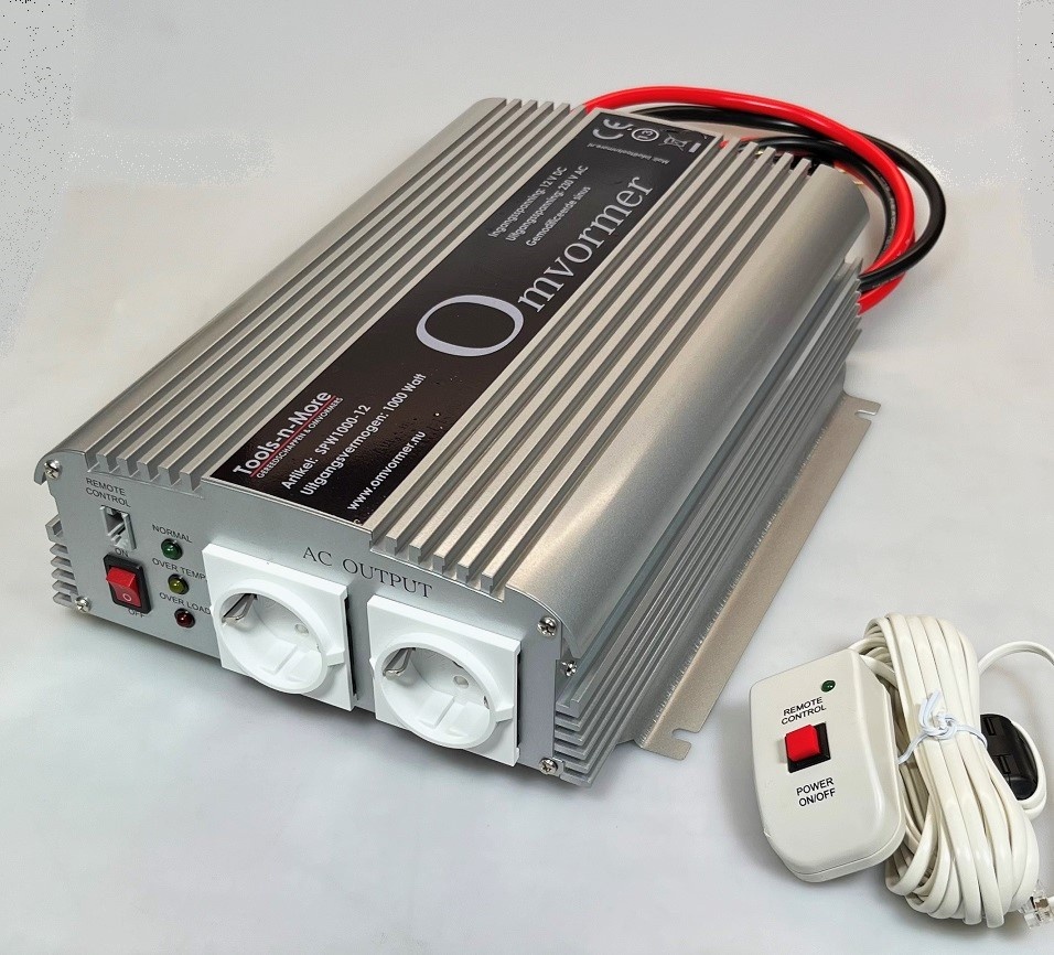 WODHMIEY 1000W Kfz Wechselrichter 12V/24V auf 230V–Auto Spannungswandler mit 3 Steckdose, 2 USB, 1 Type-C, Schnellladung, Dual-LED-Display, für Camping, Reisen, Wohnmobil, LKW & Notfallstromversorgung