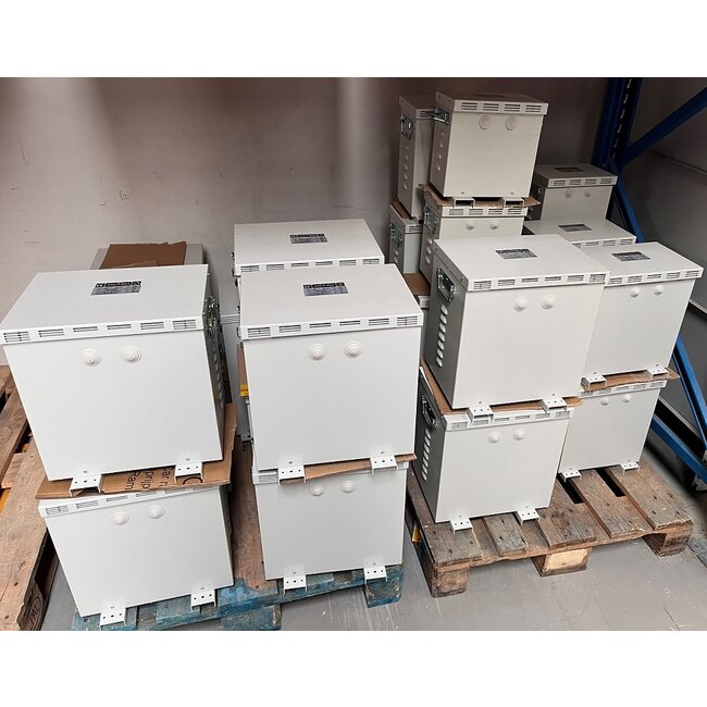 Transformator 230V IN naar 400V UIT - in kast - 80 kW (Omkeerbaar)