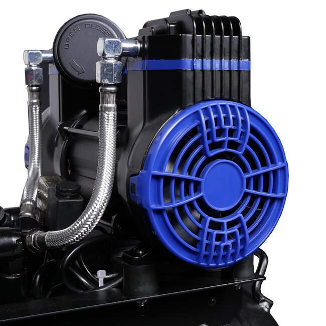 Compressor olievrij 2x1.8pk 40 Liter tank. Met onafhankelijke motorregeling