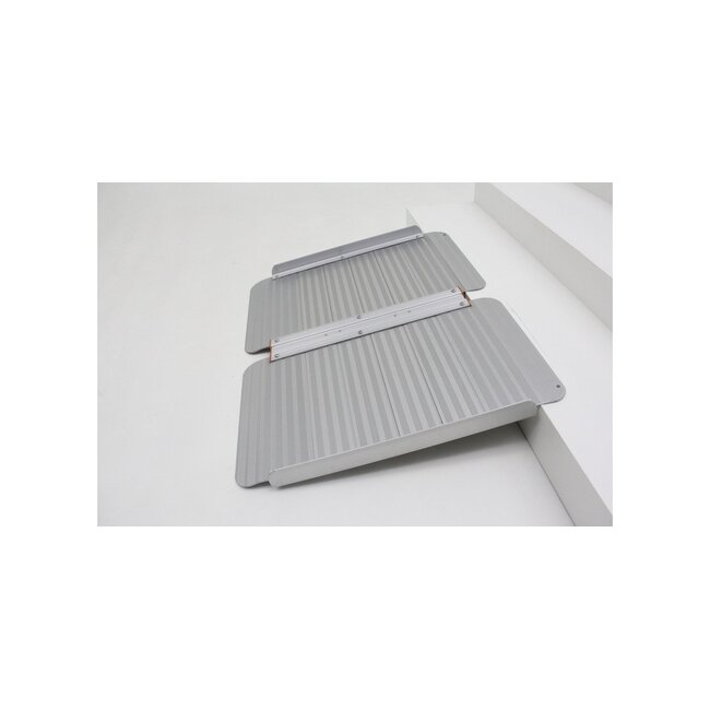 Oprijplaat  / Drempelhulp Aluminium 61 x 72 cm - Opvouwbaar & Draagbaar - max .300 kg