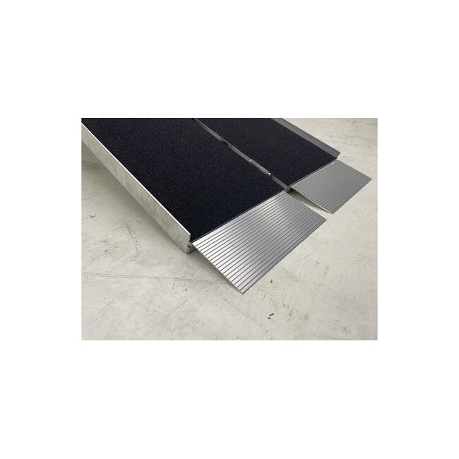 Oprijplaat Aluminium 210 x 76 cm - Dubbel Opvouwbaar & Draagbaar - max .350 kg