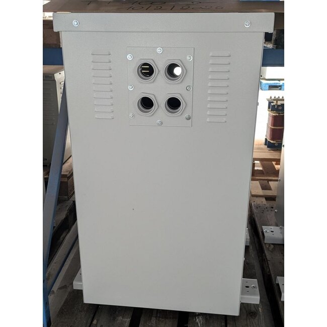 Scheidingstransformator 3-fase 230-400/230-400 V=N - 100 kVA  in metalen omkasting IP23