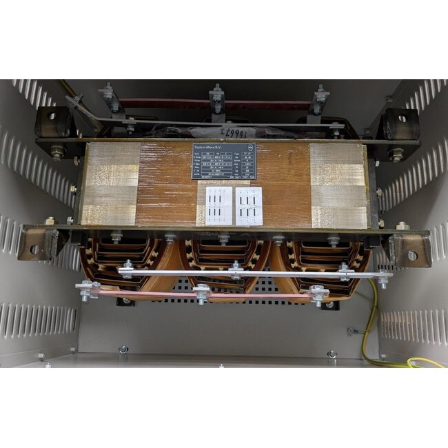 Scheidingstransformator 3-fase 230-400/230-400 V=N - 130 kVA  in metalen omkasting IP23
