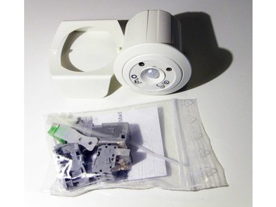 ecos 230V Präsenzmelder PM/230V/5L mit einstellbarer Lichtschwelle und einstellbarer Nachlaufzeit, für Höhen bis 5 Meter