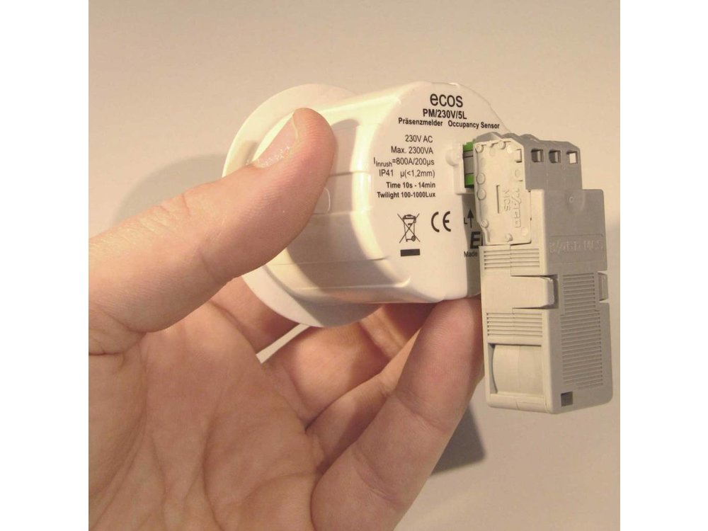 ecos 230V Präsenzmelder PM/230V/5T mit einstellbarer Nachlaufzeit, OHNE Lichtmessung, für Höhen bis 5 Meter