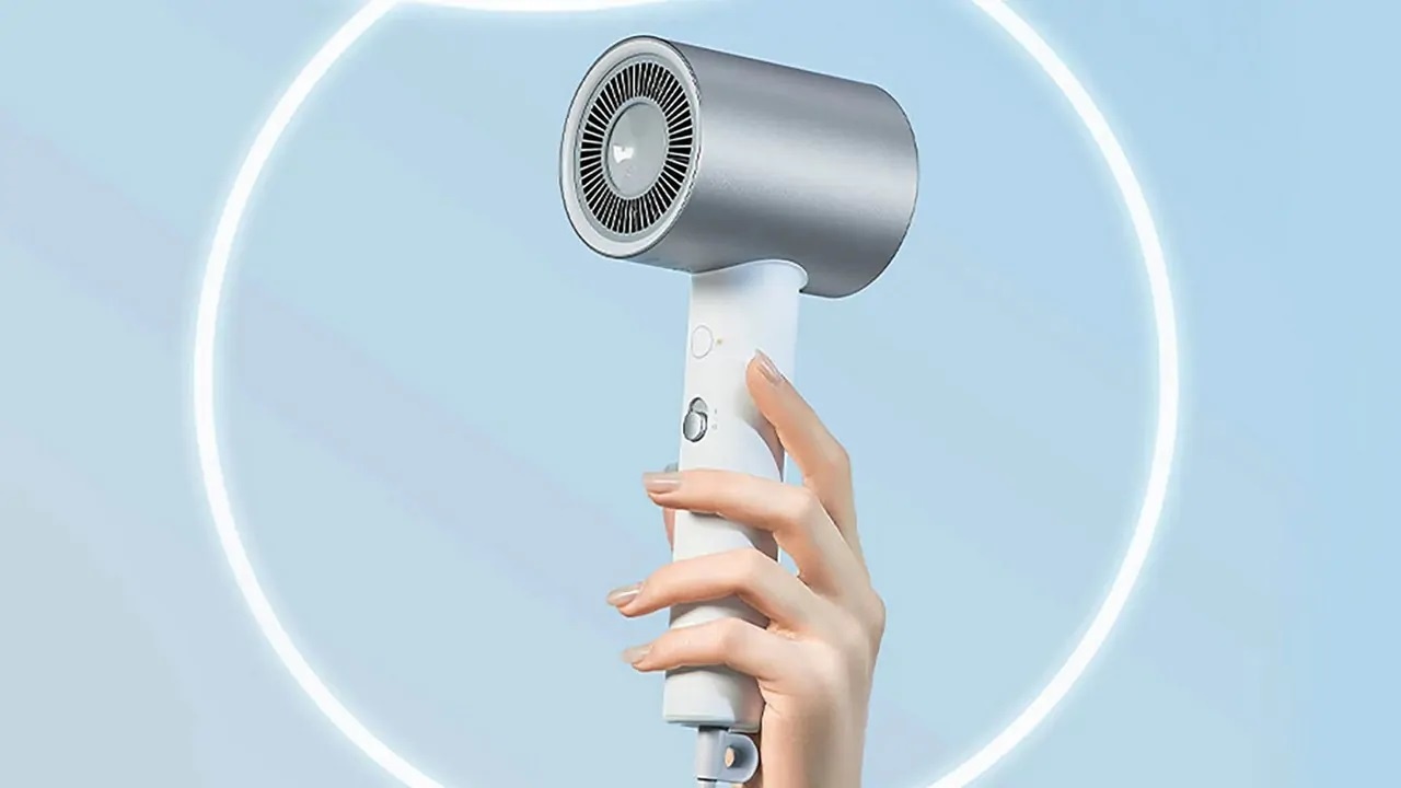 Blue and White Ionic Hair Dryer - wide 1