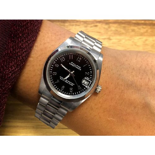 Stalen Philippe Constance Horloge Philippe Constance Stalen Dameshorloge 7880 Medium - Zilverkleur - Zwart- Schakelband- Datumaanduiding Stalen Philippe Constance Horloge Philippe Constance Stalen Dameshorloge 7880 Medium - Zilverkleur - Zwart- Schakelband- Datumaanduiding