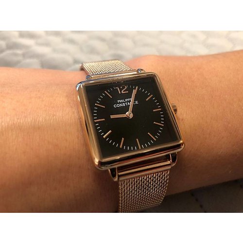 Stalen Philippe Constance Horloge Philippe Constance Dameshorloge "Square" Medium - Staal - Rosékleurige Mesh Band - Zwarte Wijzerplaat - 3770 Stalen Philippe Constance Horloge Philippe Constance Dameshorloge "Square" Medium - Staal - Rosékleurige Mesh Band - Zwarte Wijzerplaat - 3770