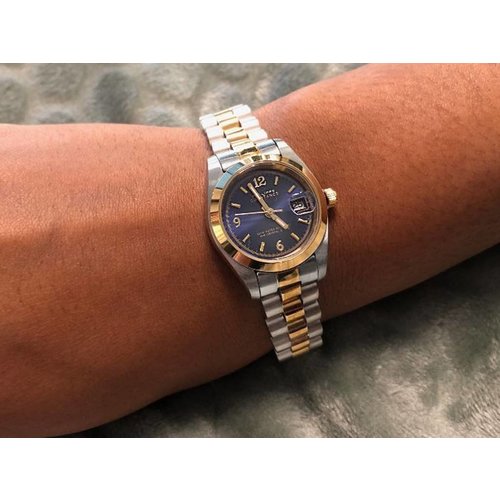 Stalen Philippe Constance Horloge Philippe Constance Stalen Dameshorloge - 6265 Small - Bicolor - Goud - Zilver - Indigo Blauw - Schakelband - Datumaanduiding Stalen Philippe Constance Horloge Philippe Constance Stalen Dameshorloge - 6265 Small - Bicolor - Goud - Zilver - Indigo Blauw - Schakelband - Datumaanduiding