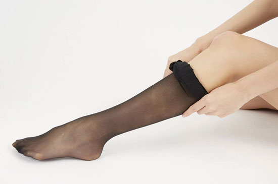 Comment enfiler les collants?