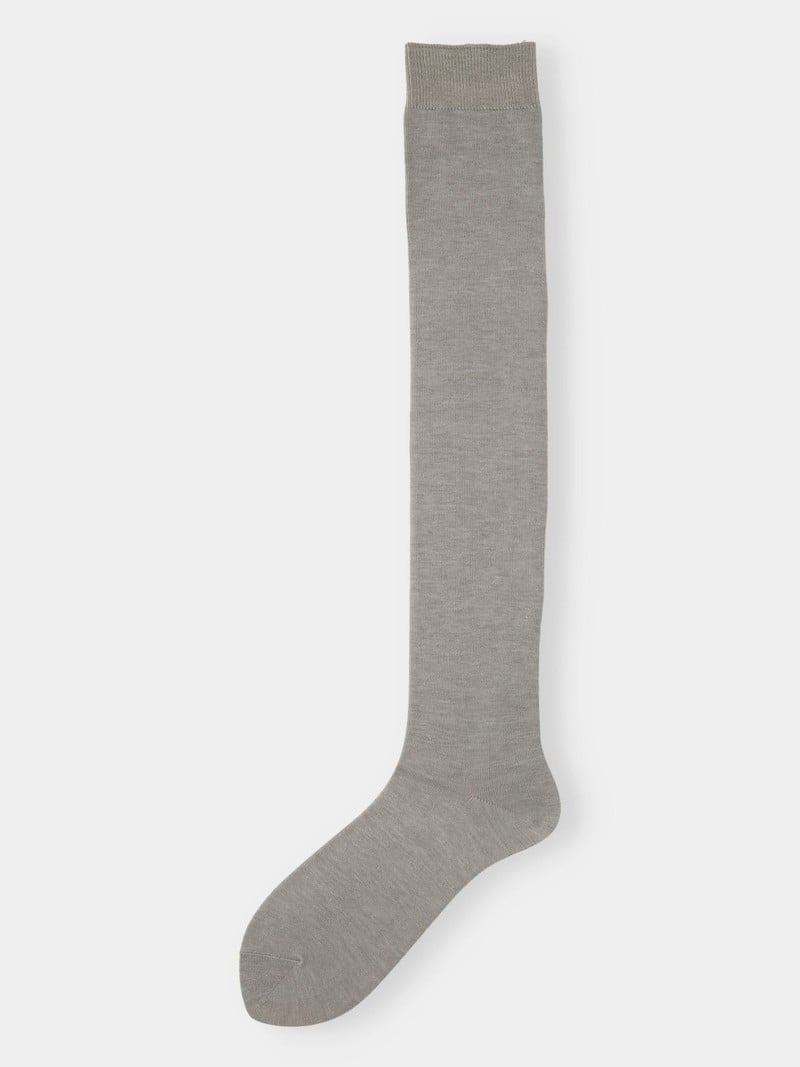 Schlichte, lässige Overknee-Socken