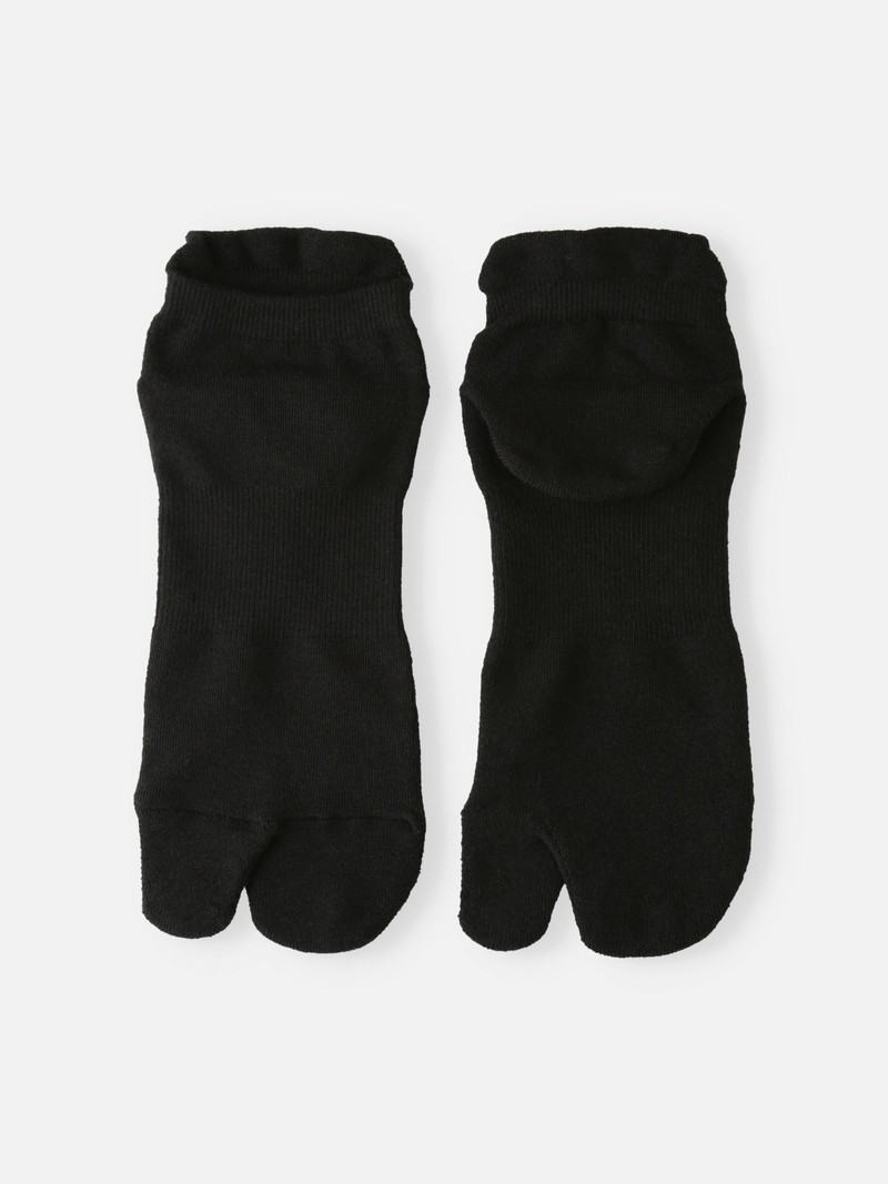 sustainable trainer socks