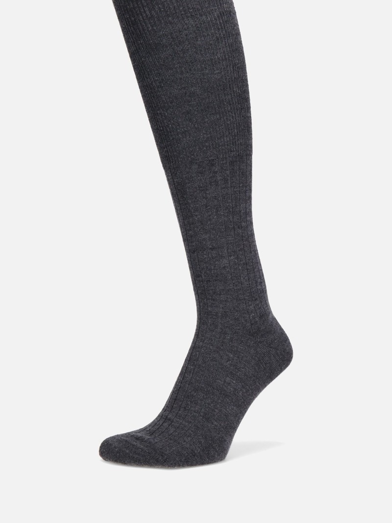 Hohe Socken aus Merinowolle 6x2 gerippt M