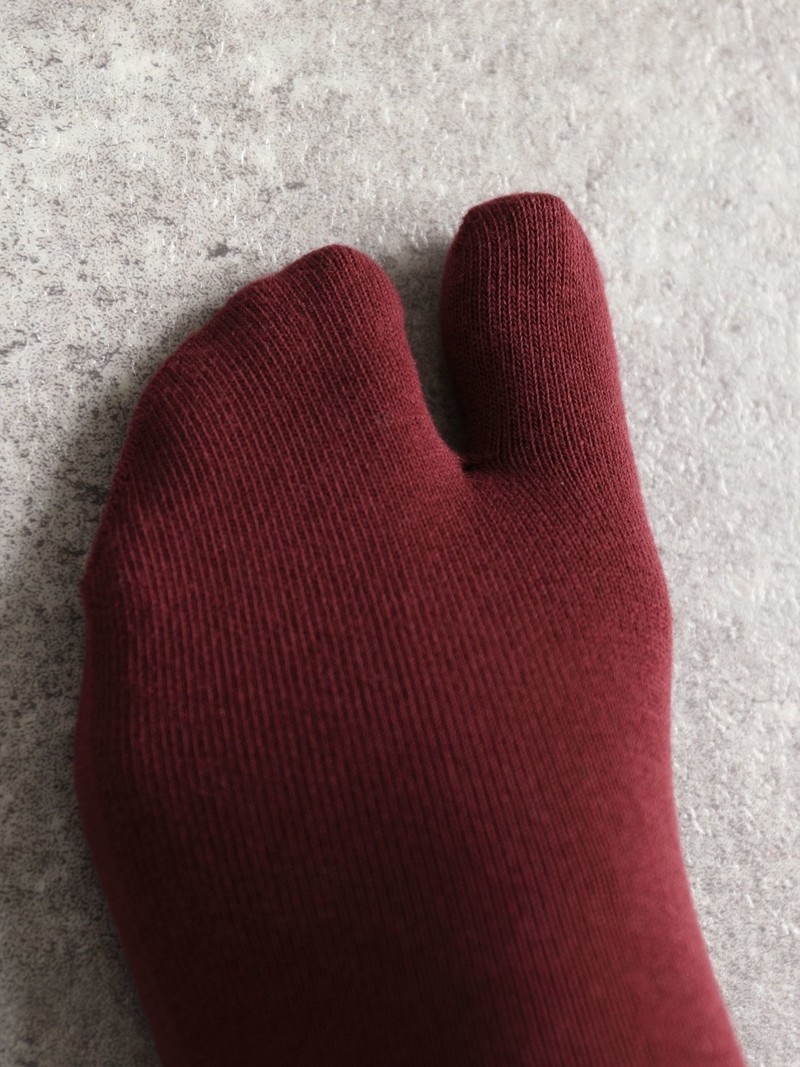 Plain Low Crew Tabi Socks