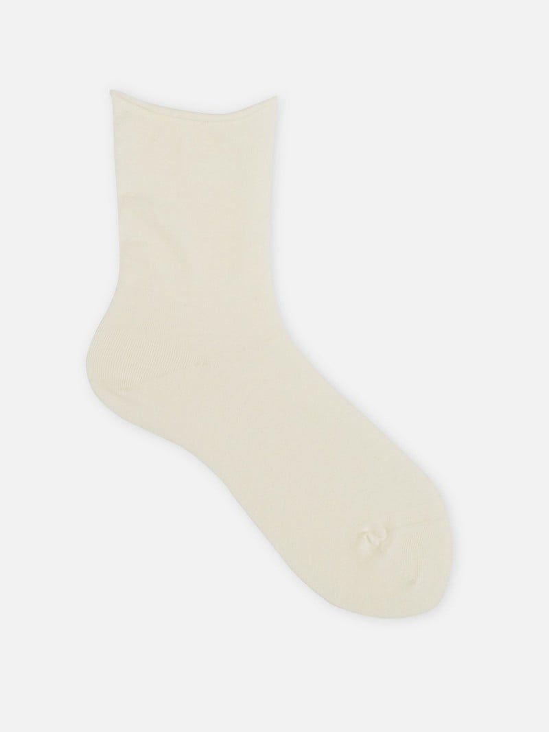 Feine Socke aus Baumwolle/Leinen mit gerolltem Rand