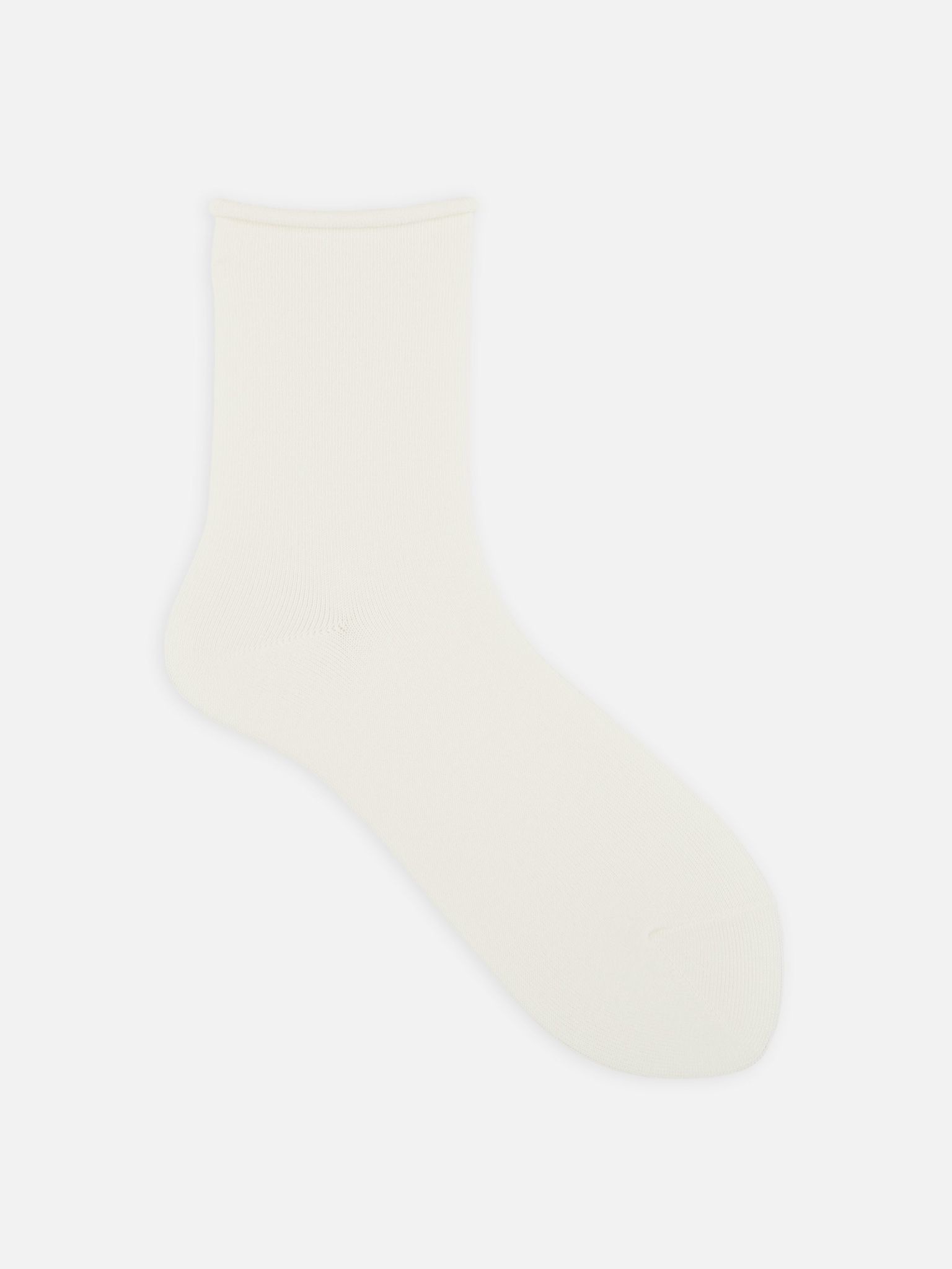 Meia lisa com punho enrolado