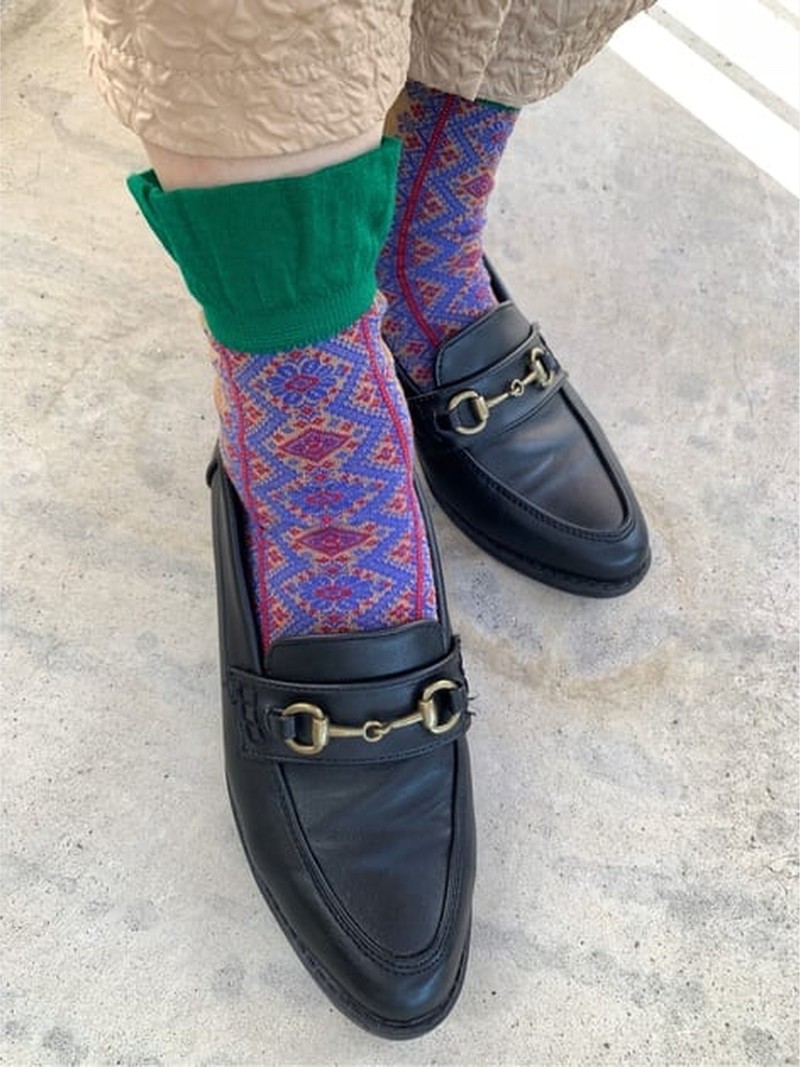 Socken mit Folklore-Muster und niedrigem Rundhalsausschnitt