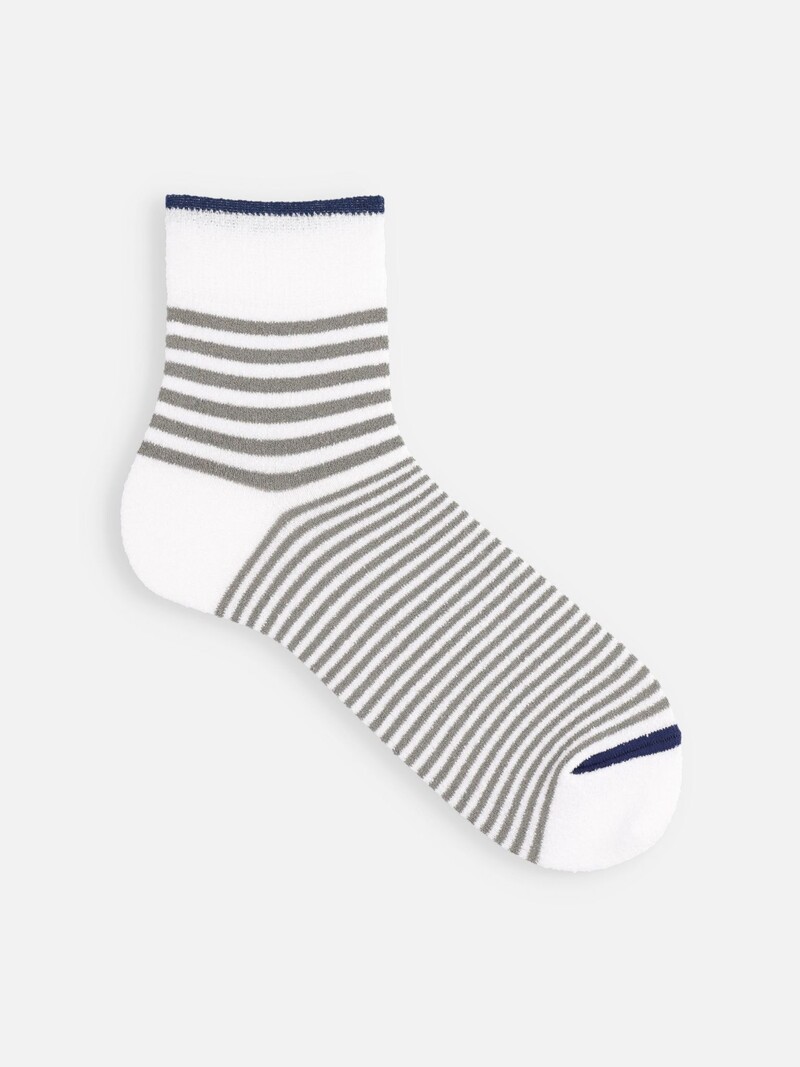 Kurze Socken aus Bouclé-Garn mit Marinestreifen M