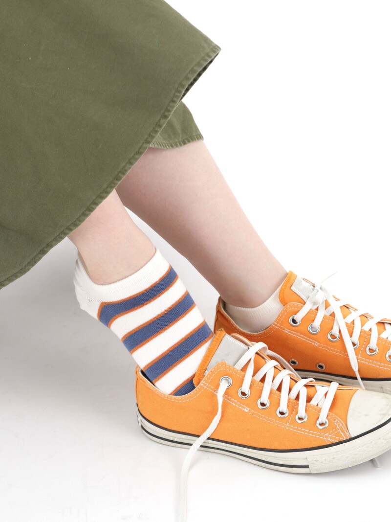 Sneakersocken mit zweifarbigen Streifen
