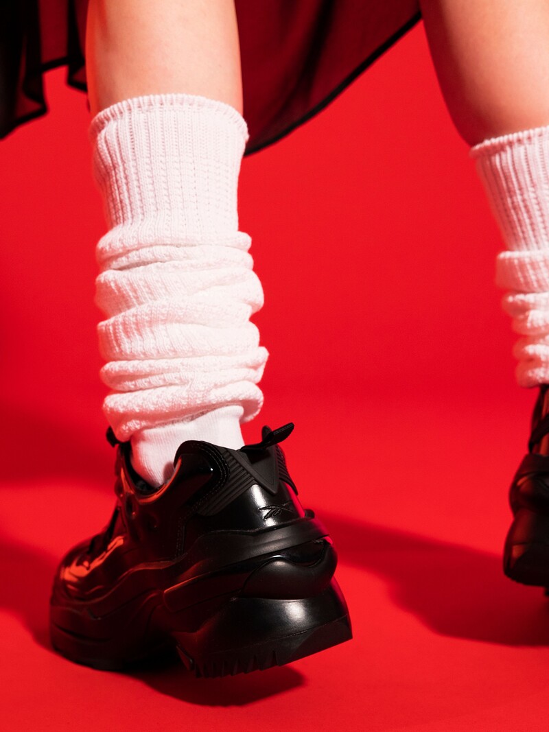 Tabi High Sock Loose Collab estilo Kozue