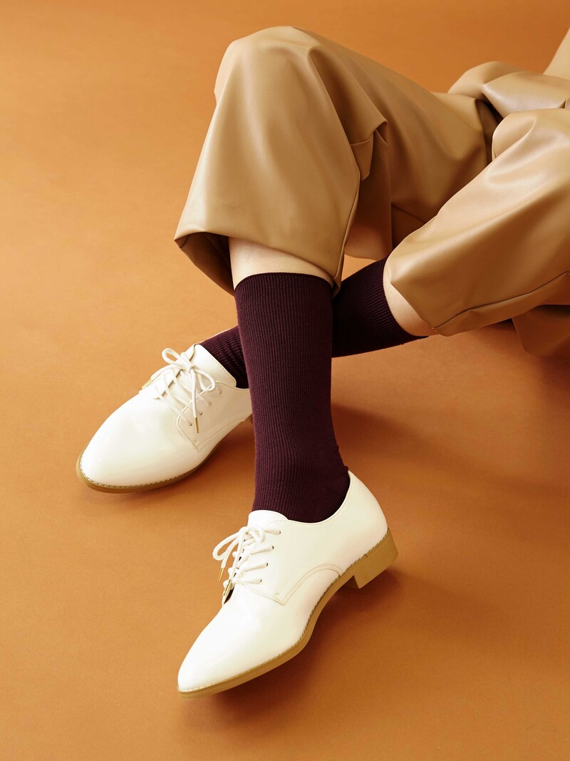 Luxuriöse gerippte Crew-Socken aus Merinowolle S