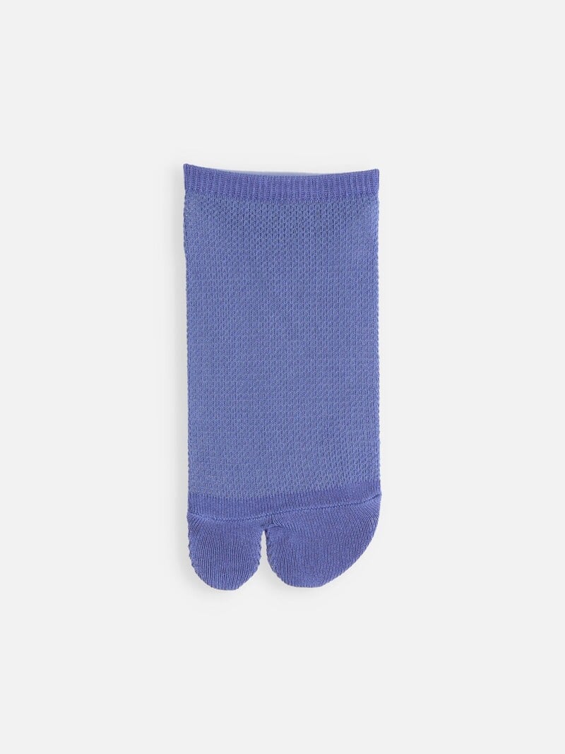 Plain Mesh Trainer Tabi Socks