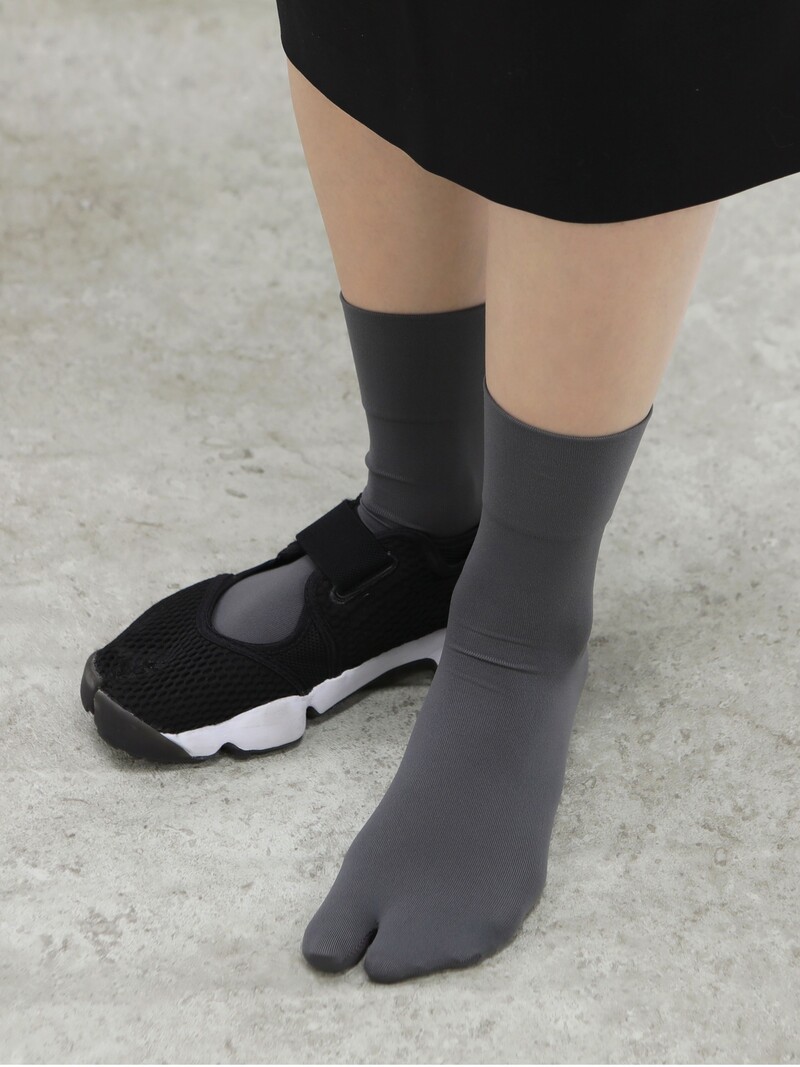 Soft Nylon Low Crew Tabi Socks