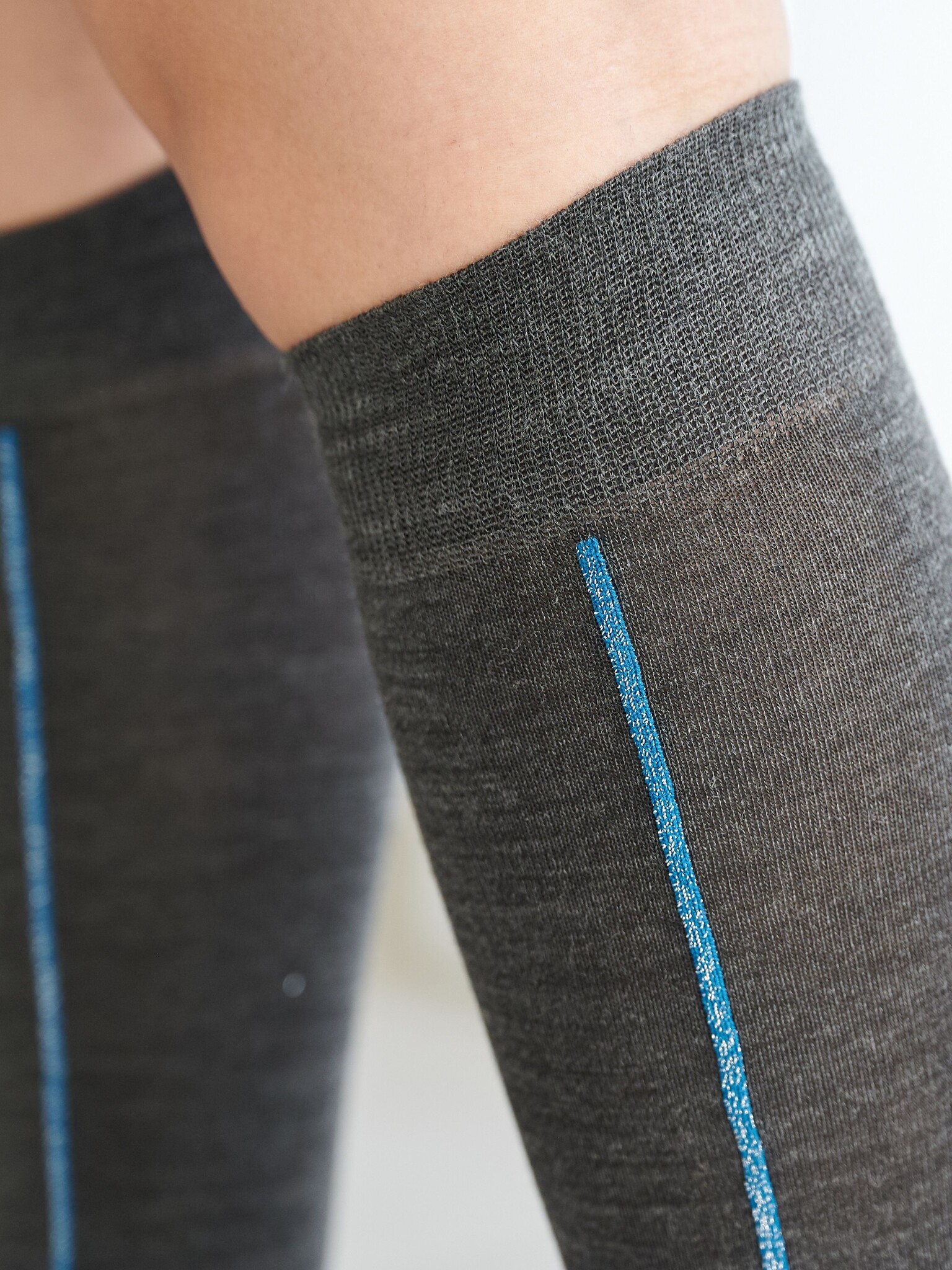 Calcetín alto de lana merino, lino vertical, laminado